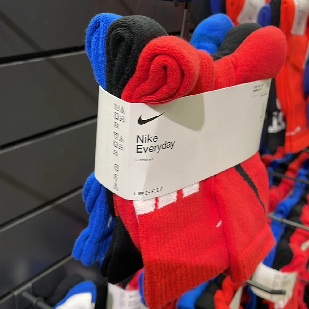 NIKE Training Crew Socks (6 Pairs) Nike Everyday Cushioned Large